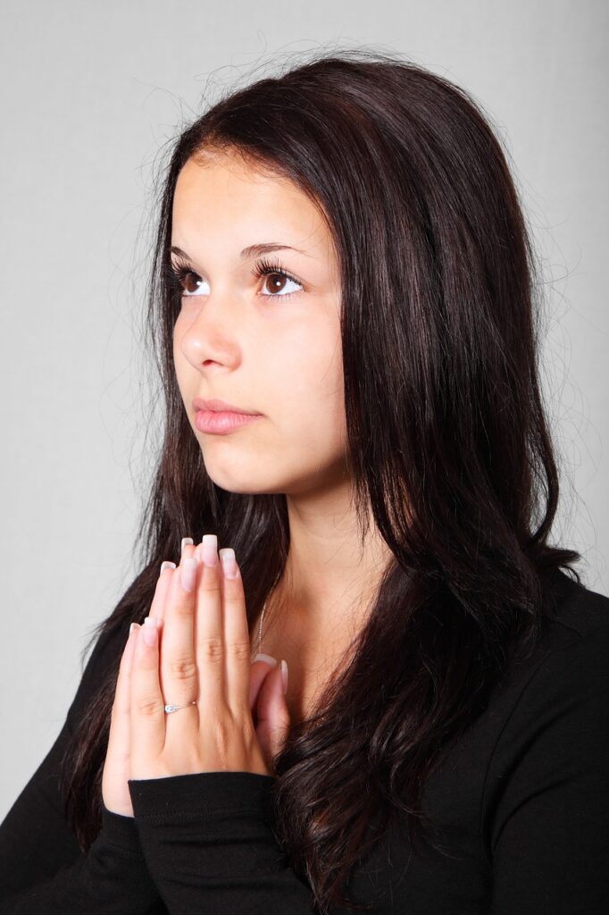 girl, praying, hands
